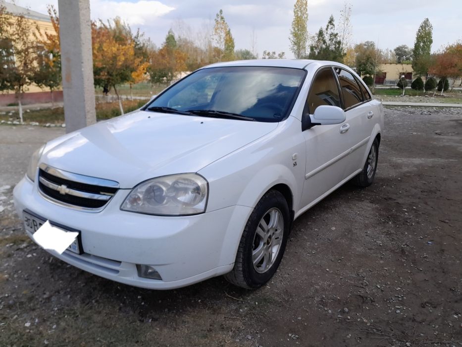 Lasetti sotiladi 1.8