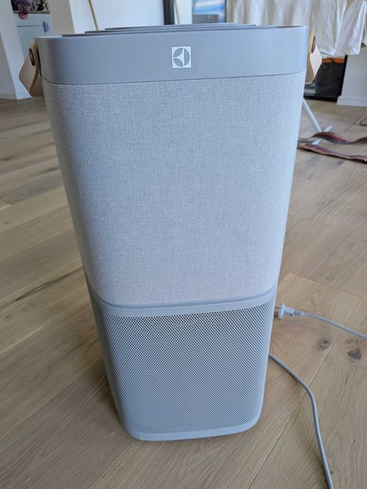 Purificator de aer Electrolux EPO60571UG seria 600