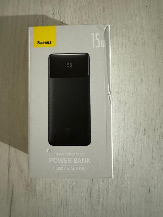 Baterii externe noi