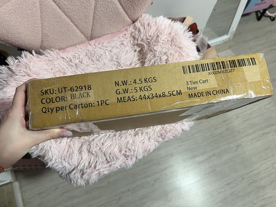 Raft metalic negru