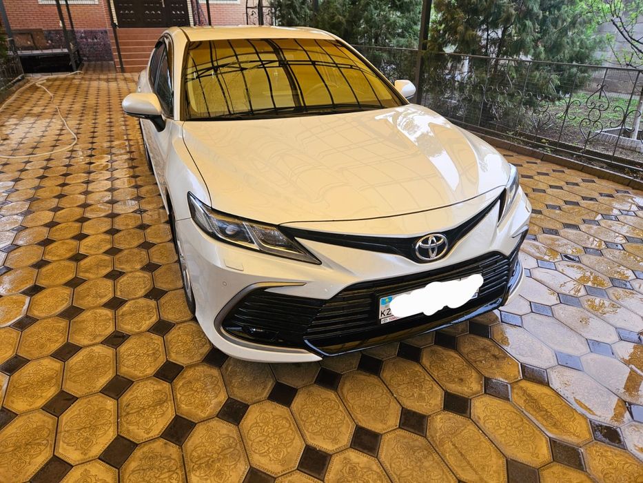 Продается Toyota Camry 2023