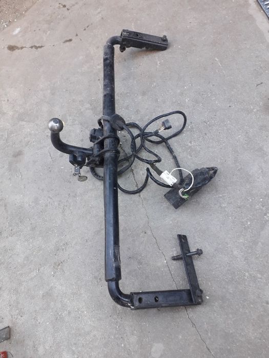 Carlig combina remorcă volvo sedan v40