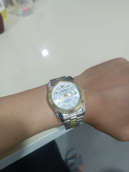 Rolex soat otlichno juda bagati ochen seryozni