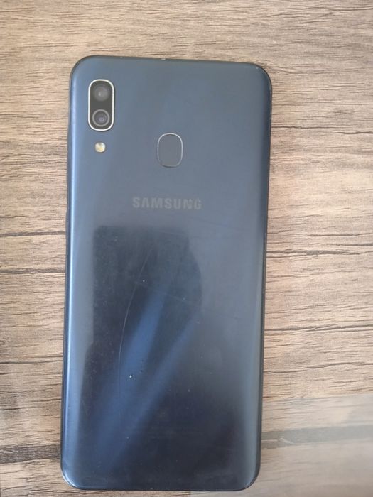 SAMSUNG A30 smatifoni