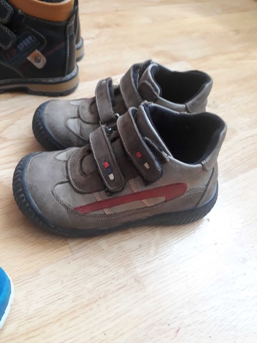 Продам детскую обувь