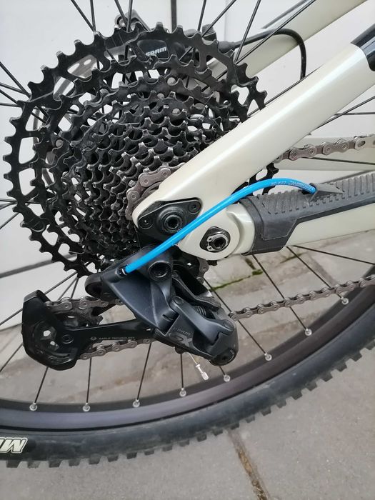 Нов карбонов eндуро велосипед La Pierre Zesty 6.9