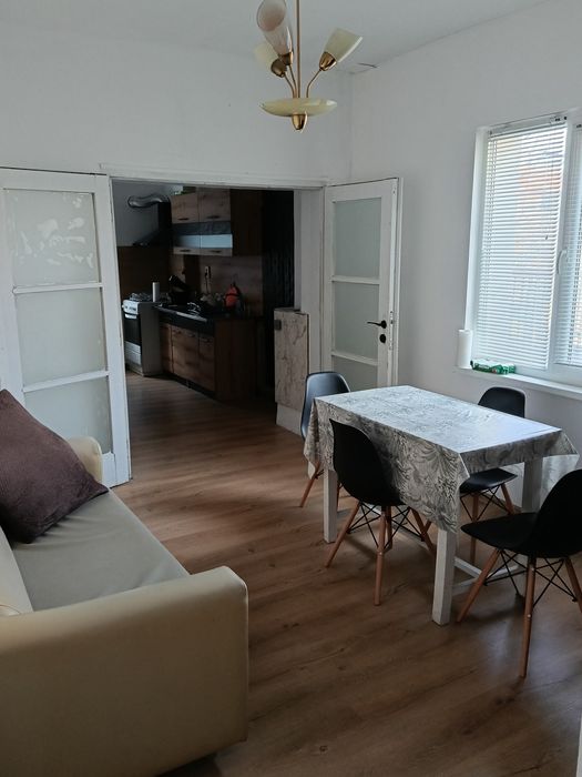 Дава се под наем Етаж от къща в Враца, Квартал 103 - 120 кв.м за 498.27 € - Снимка #2
