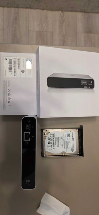 Ubiquity Cloud Key Gen2 Plus + Hdd500GB
