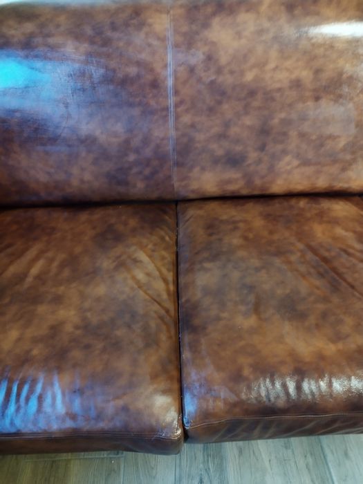 Висококачествен кожен диван