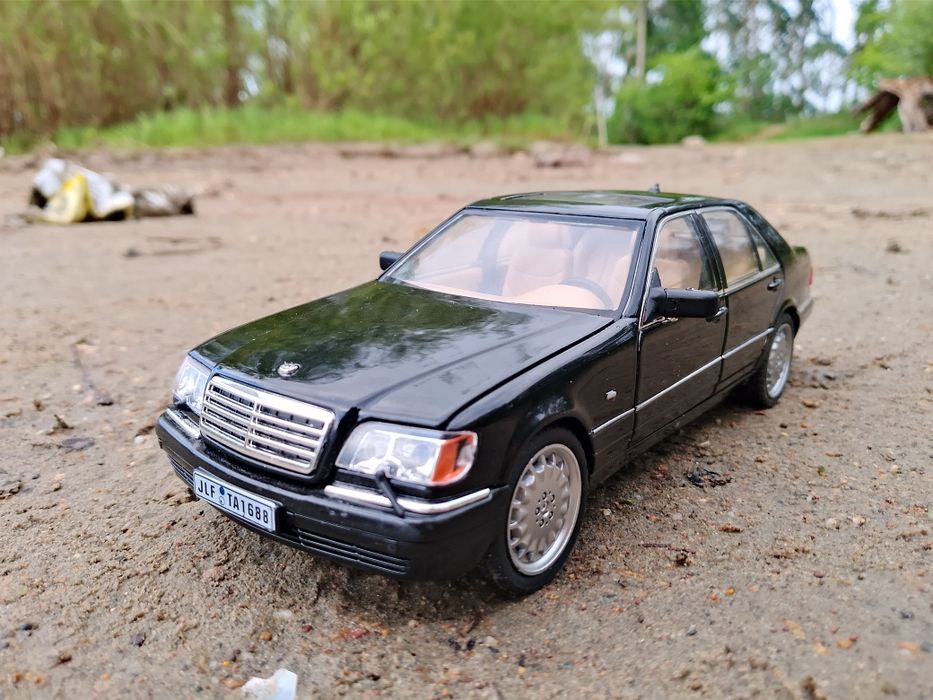 Мерседес S320 и Mersedes E 300