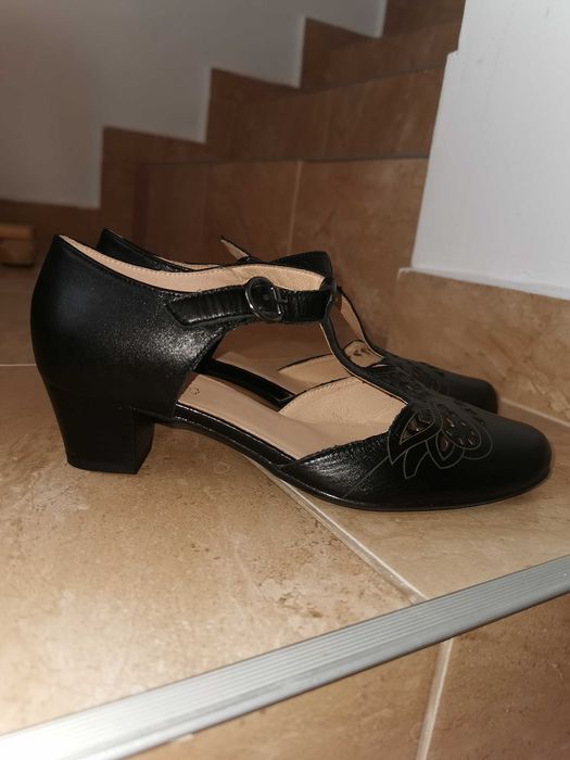 Pantofi Dama mărimea 38