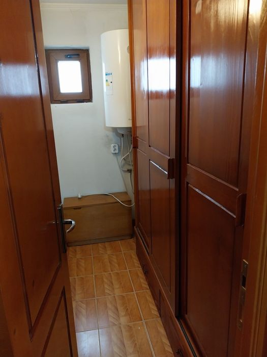 Vand apartament în Horezu