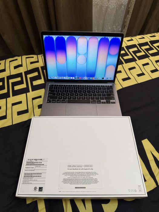 MacBook Air M1 8/256 xolati zo’r