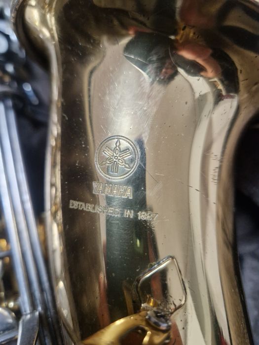 Saxafon marca Yamaha și orga Casio