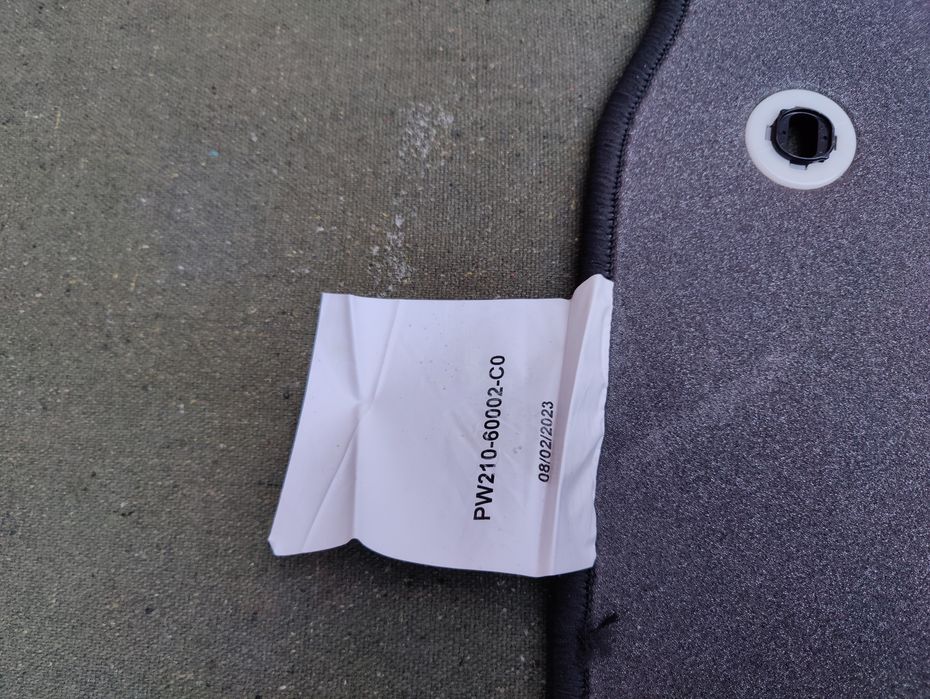 Новые оригинальные ковры в Прадо 150