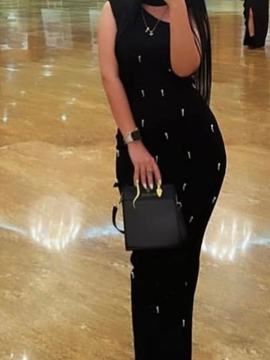 Продам чёрное платье