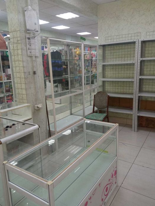 продам недорого торговое оборудование