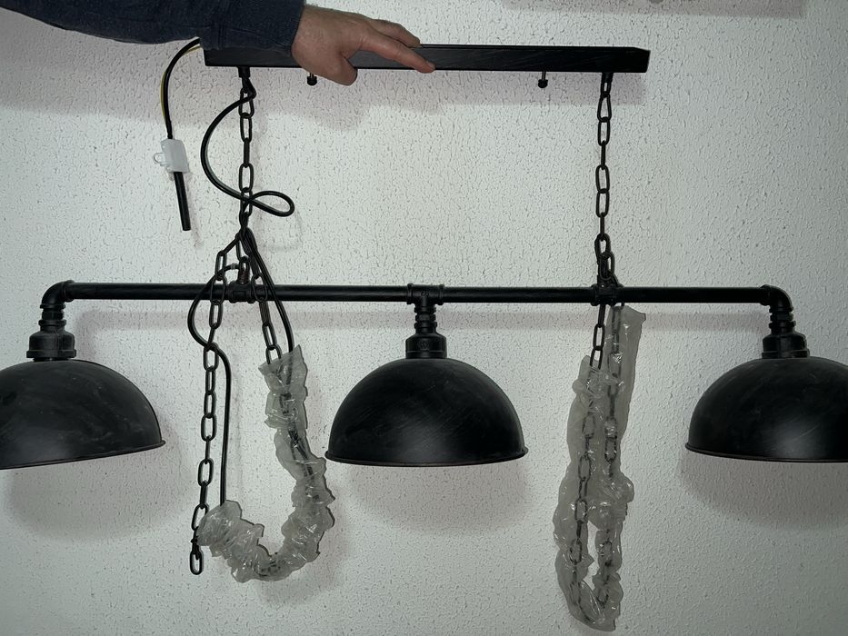 Lustră suspendată stil industrial / loft – 3 abajururi metalice negre