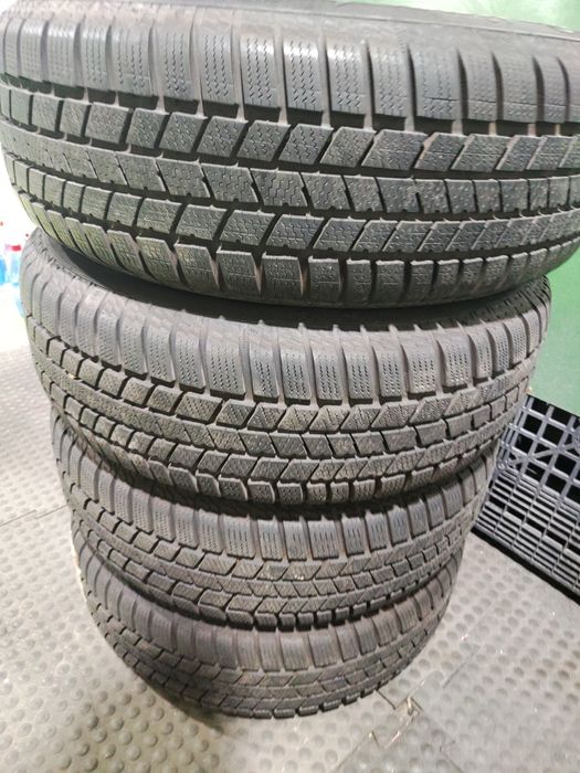 4 бр зимни 215/65/16 Continental