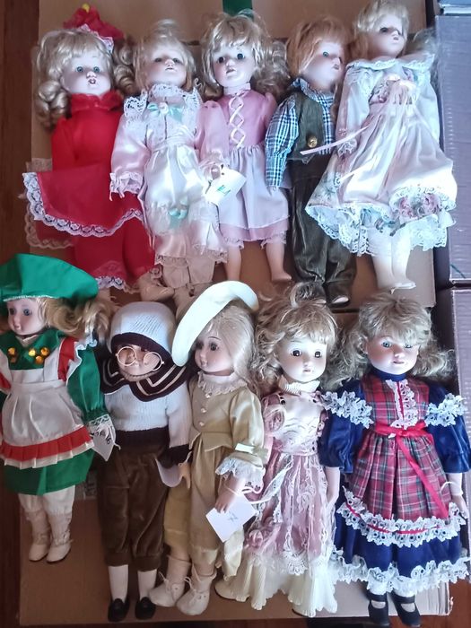 Стари порцеланови кукли