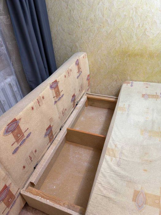 Диван книжка б/у
