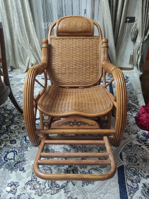 Продам кресло качалка
