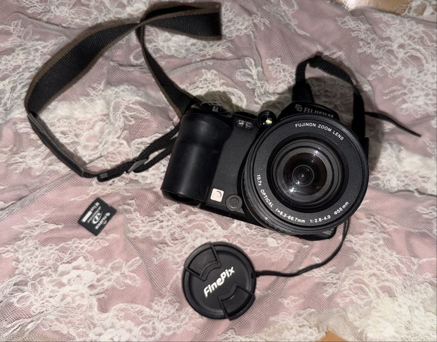 фотоаппрат FUJIFILM FinePix S9000