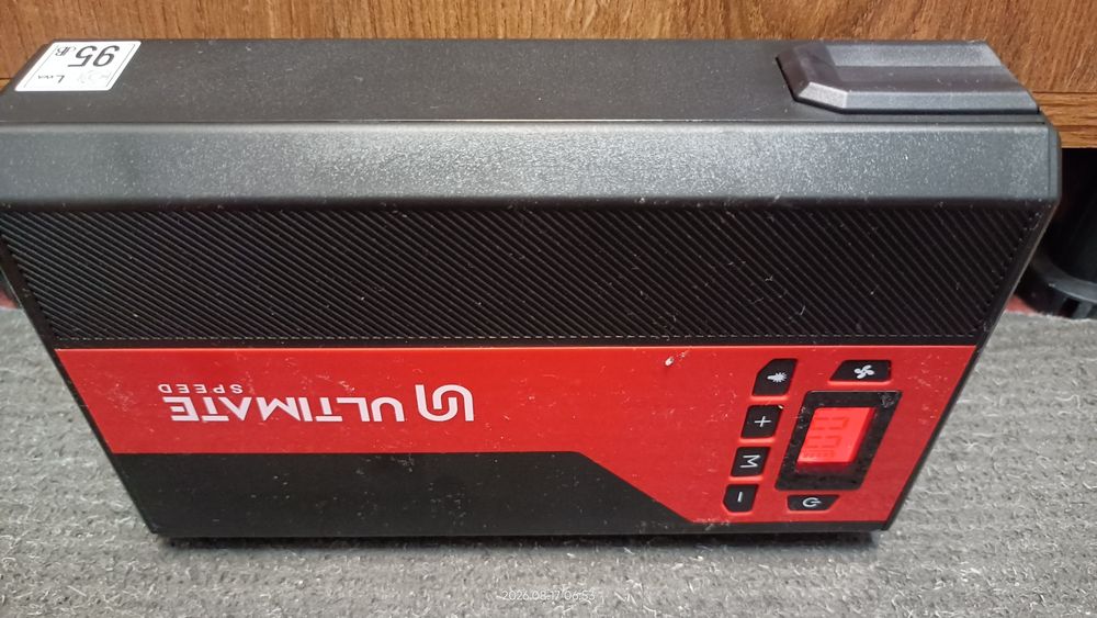 Robot de pornire AUTO, jump starter portabil cu compresor si powerbank