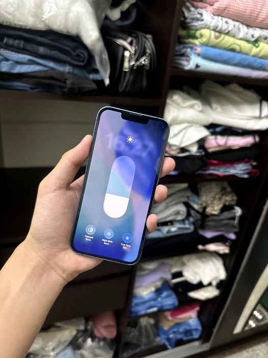 Продам iPhone 13 в отличном состояние , без ремонта