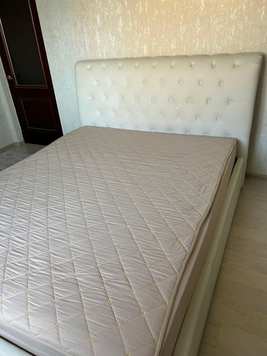 Продам 2-хспальную кровать