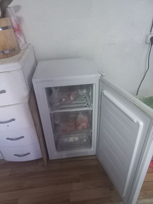 Холодильник Hisense