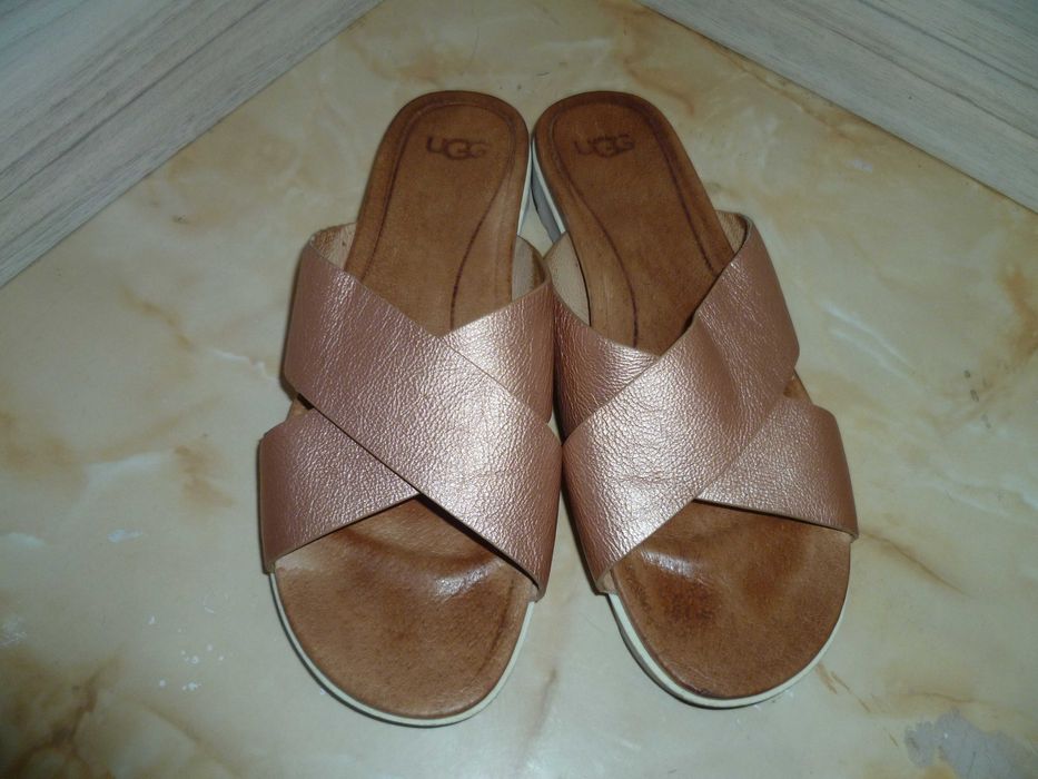 UGG чехли №40...