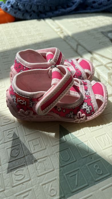 Колев пантофи 21