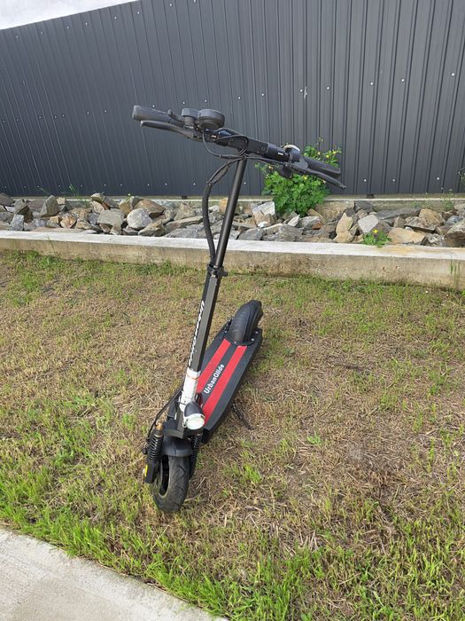 Trotineta electrica Urban Glide 45 km/h, 40 km autonomie