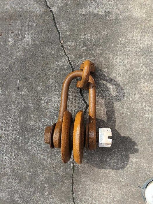Vând diferiteaccesorii autoț