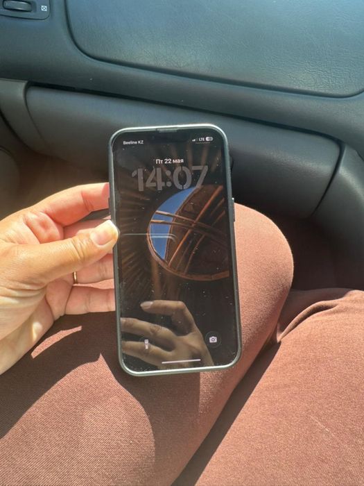 Продам айфон 14 на 128 гб