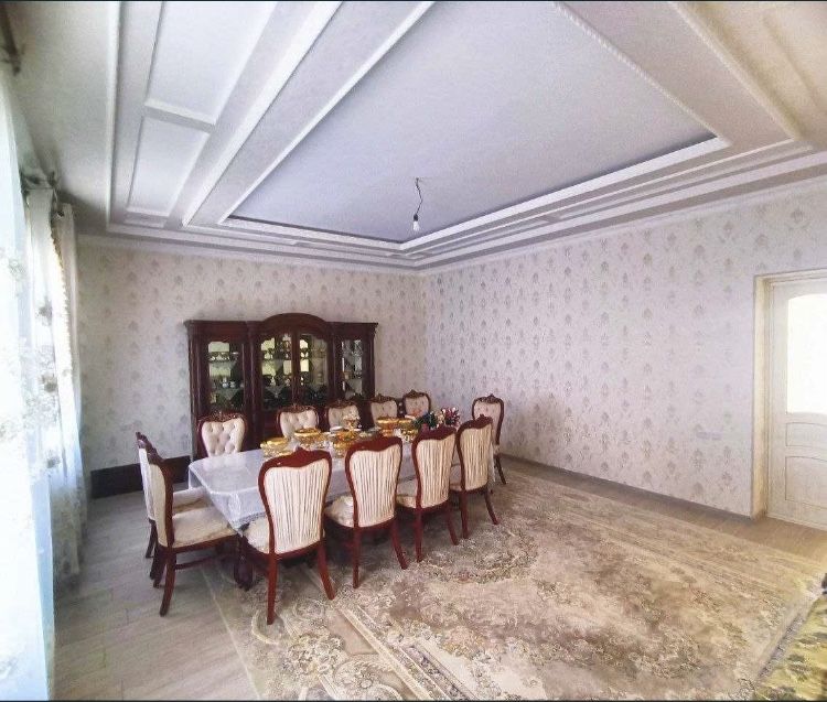 Uy sotiladi 4 sotix 4 xona + padval