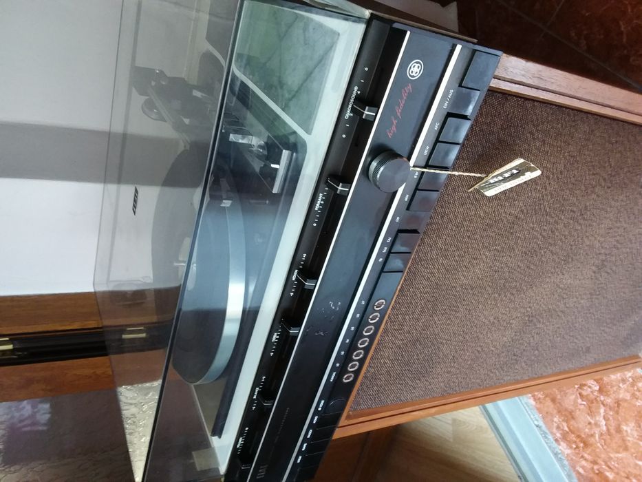 Combina audio cu radio si pickupk-upvintigi