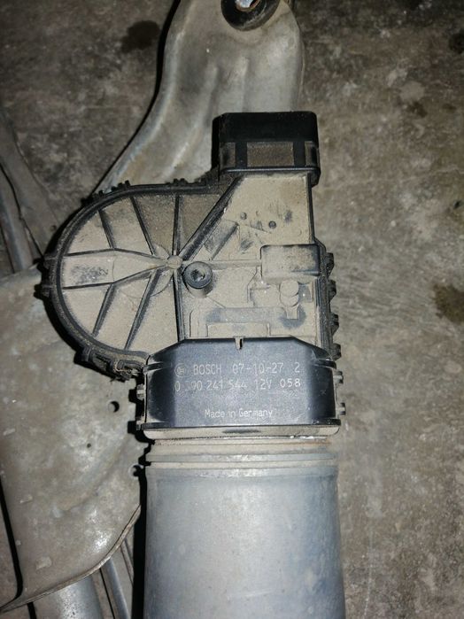 Механизъм чистачки Дачия