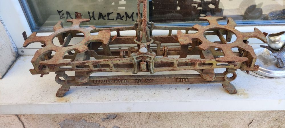 Стар кантар без тавите