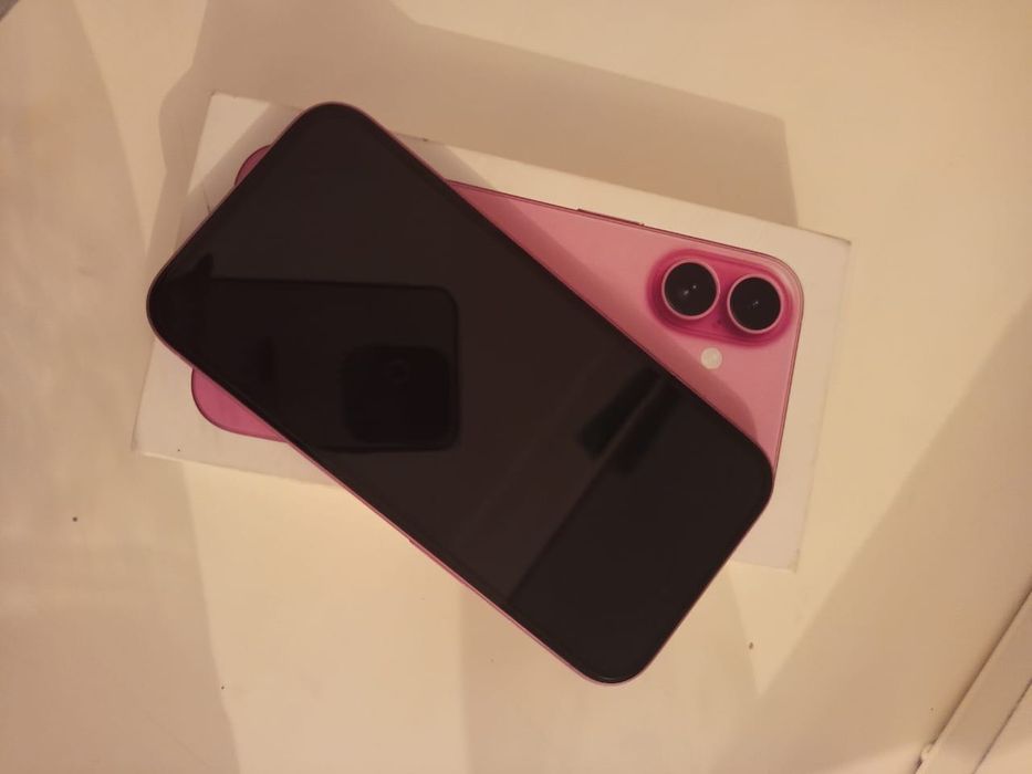 Продам айфон 16 на 128гб 93%