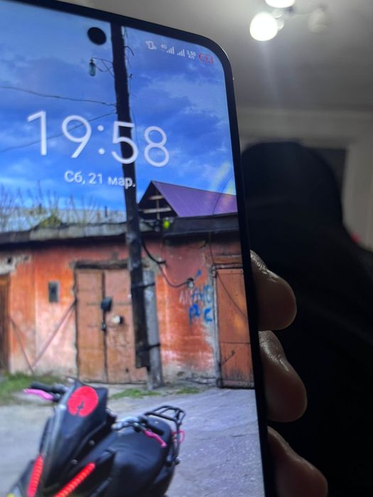 Продам Tecno Pova 4