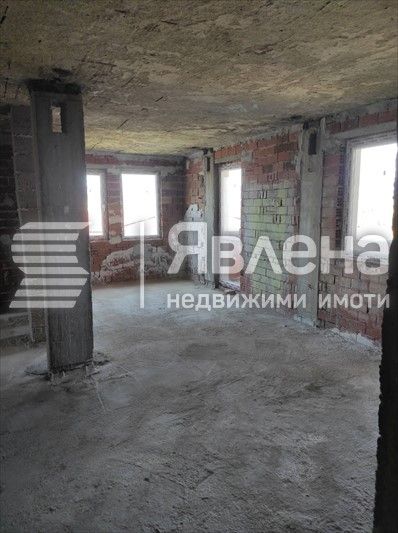 Продава се Многостаен апартамент в Благоевград, Освобождение - 156 кв.м за 507 €/кв.м - Снимка #4