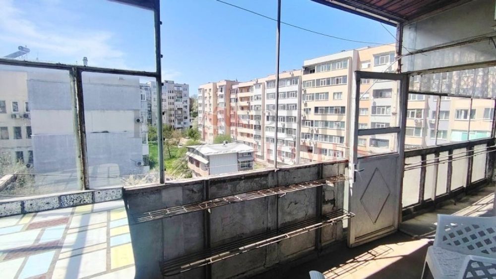 Продажба 3-стаен гр. Велико Търново - Бузлуджа 77m²