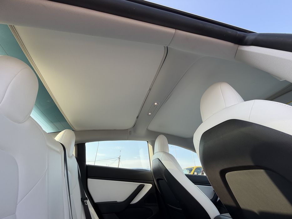 Tesla Model 3 long range 2019 interior alb premium