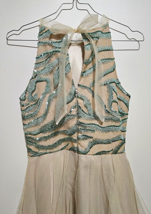 Рокля LUCY, размер М, нова, къса, бежова, тюл