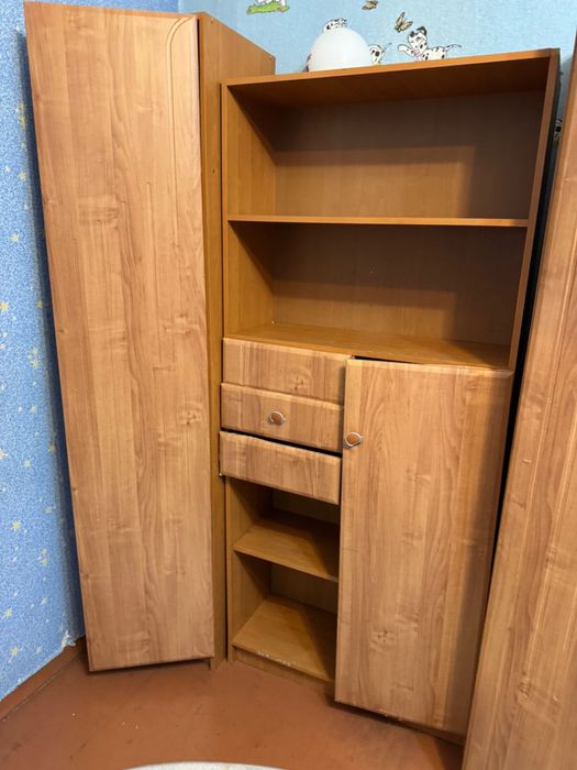 Шкаф срочно б/у.