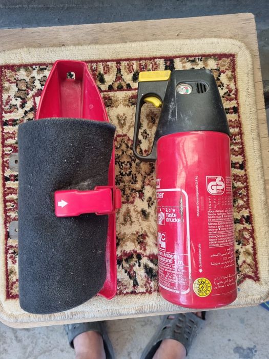 W 124,  Руль, огнетушитель, тел