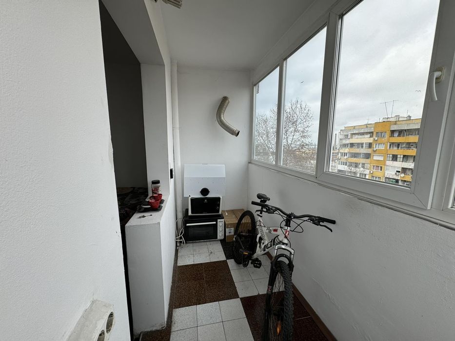 Продава се Тристаен апартамент в Бургас, Възраждане - 100 кв.м за 1800 €/кв.м - Снимка #9