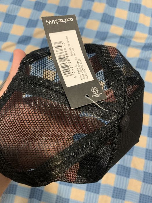 sapca boohooman noua